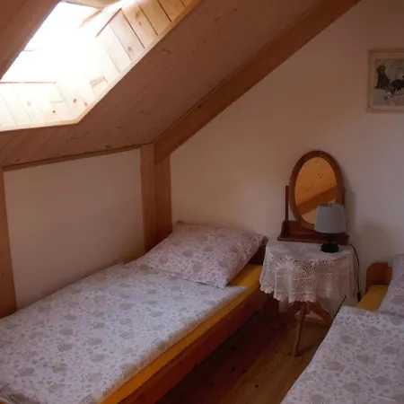 Caloroczny Z Patio 펜션